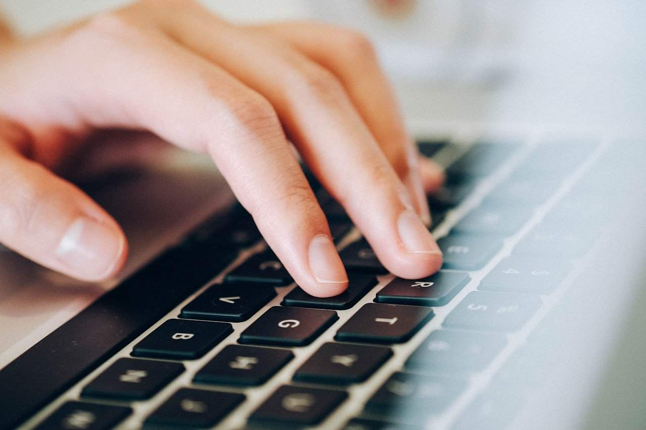 Laptop Human Hands Keyboard Typing  - fancycrave1 / Pixabay